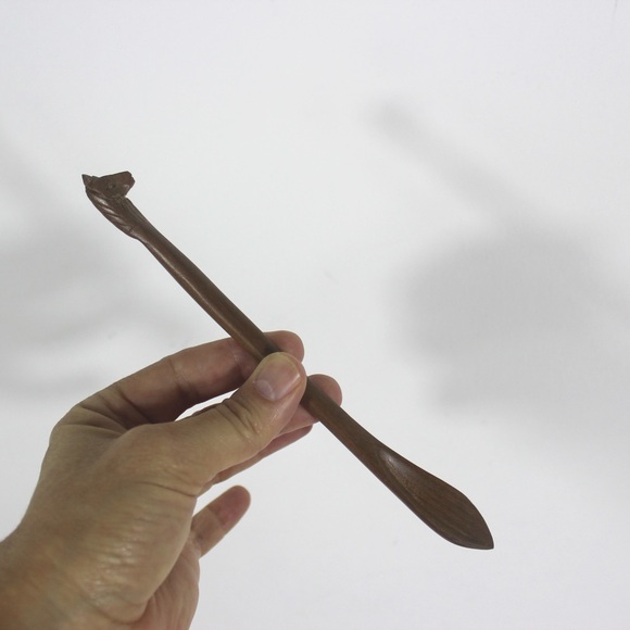 Vintage Set of Carved Safari Animal Wood Condiment or Sugar Spoons, Set of Four - Picture 7 of 10